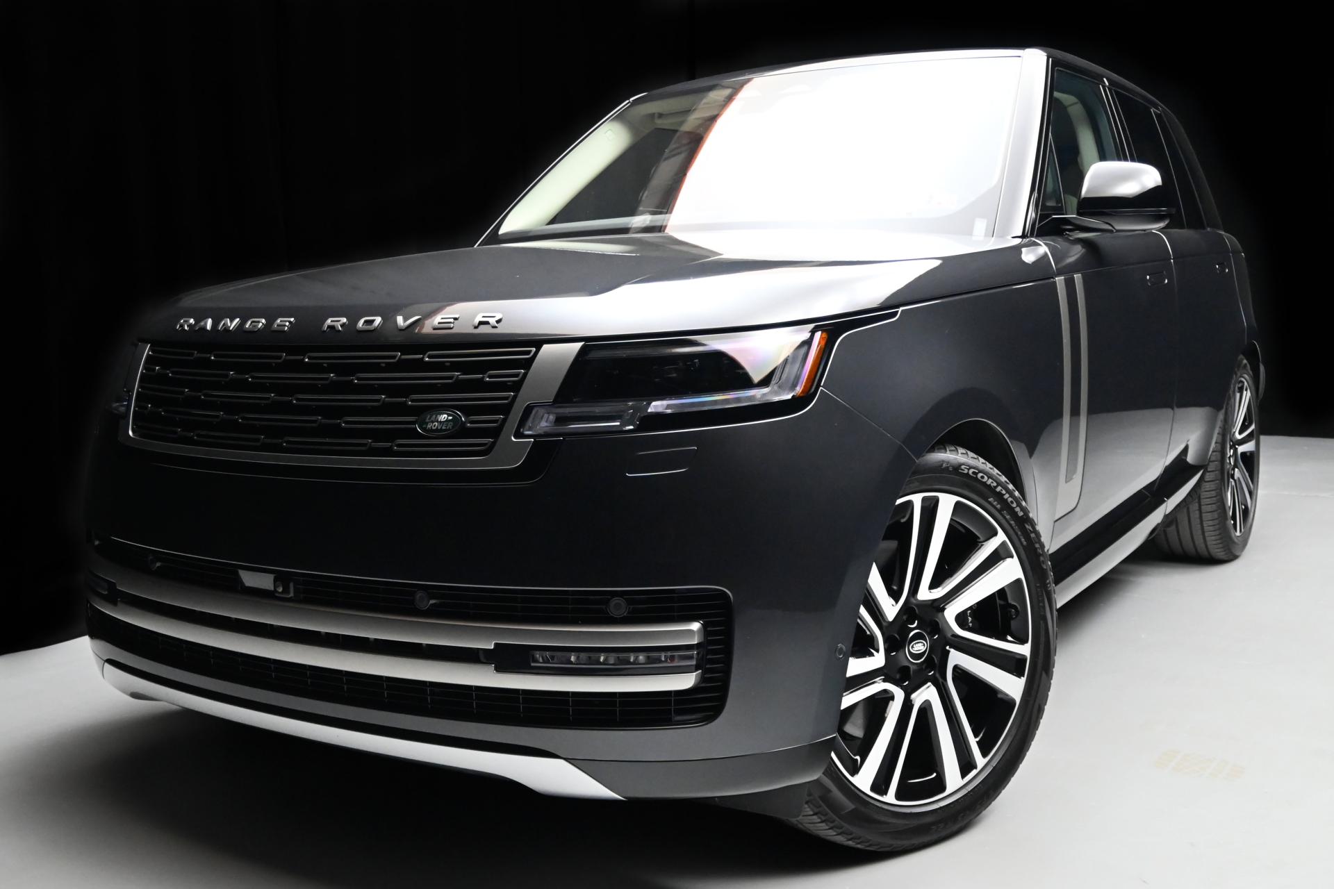 2023 Land Rover Range Rover SE photo 18