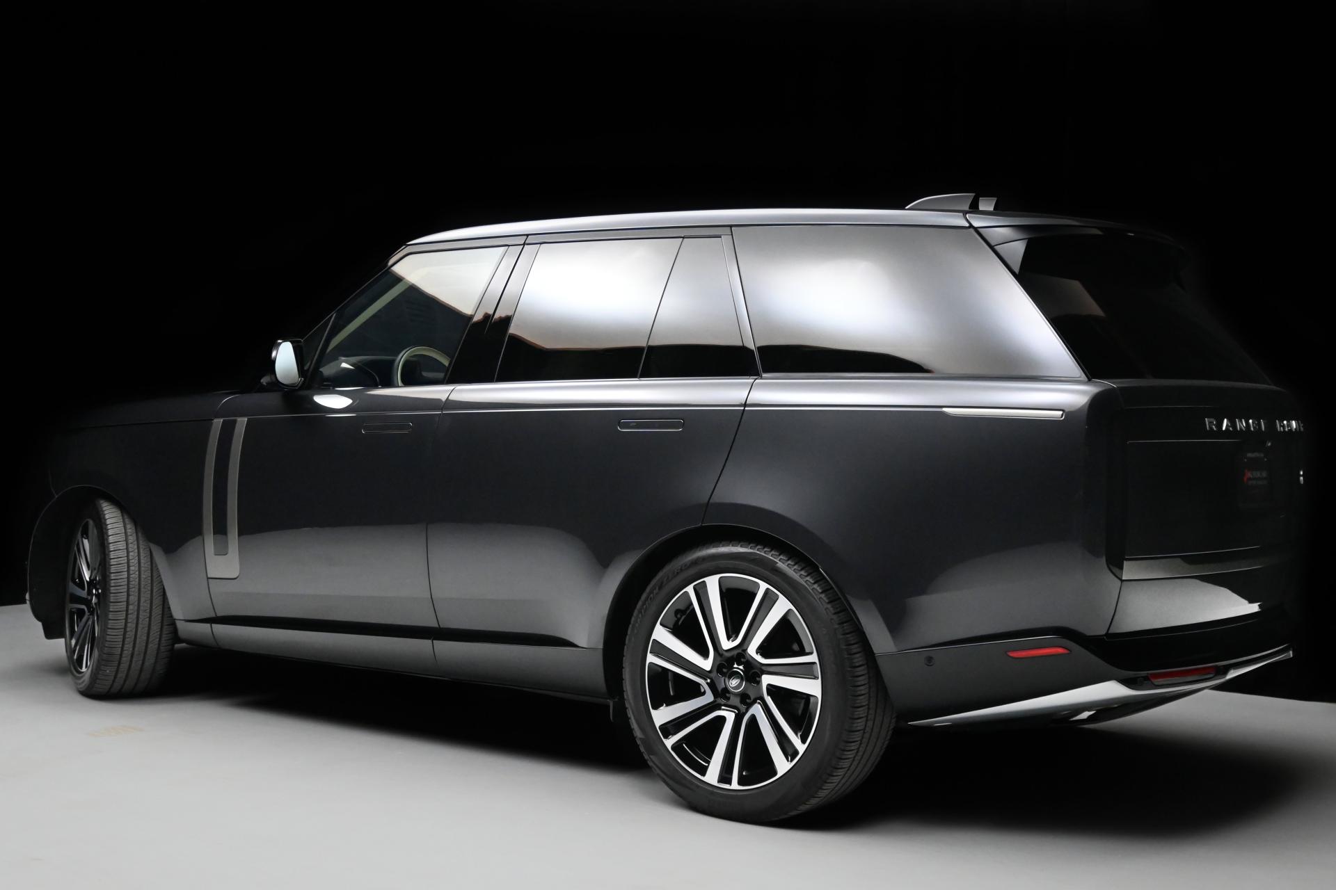 2023 Land Rover Range Rover SE photo 20
