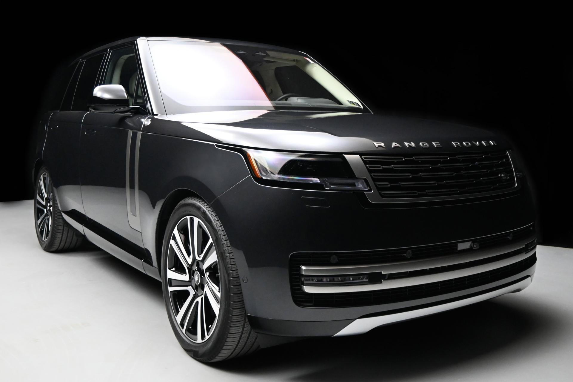 2023 Land Rover Range Rover SE photo 26