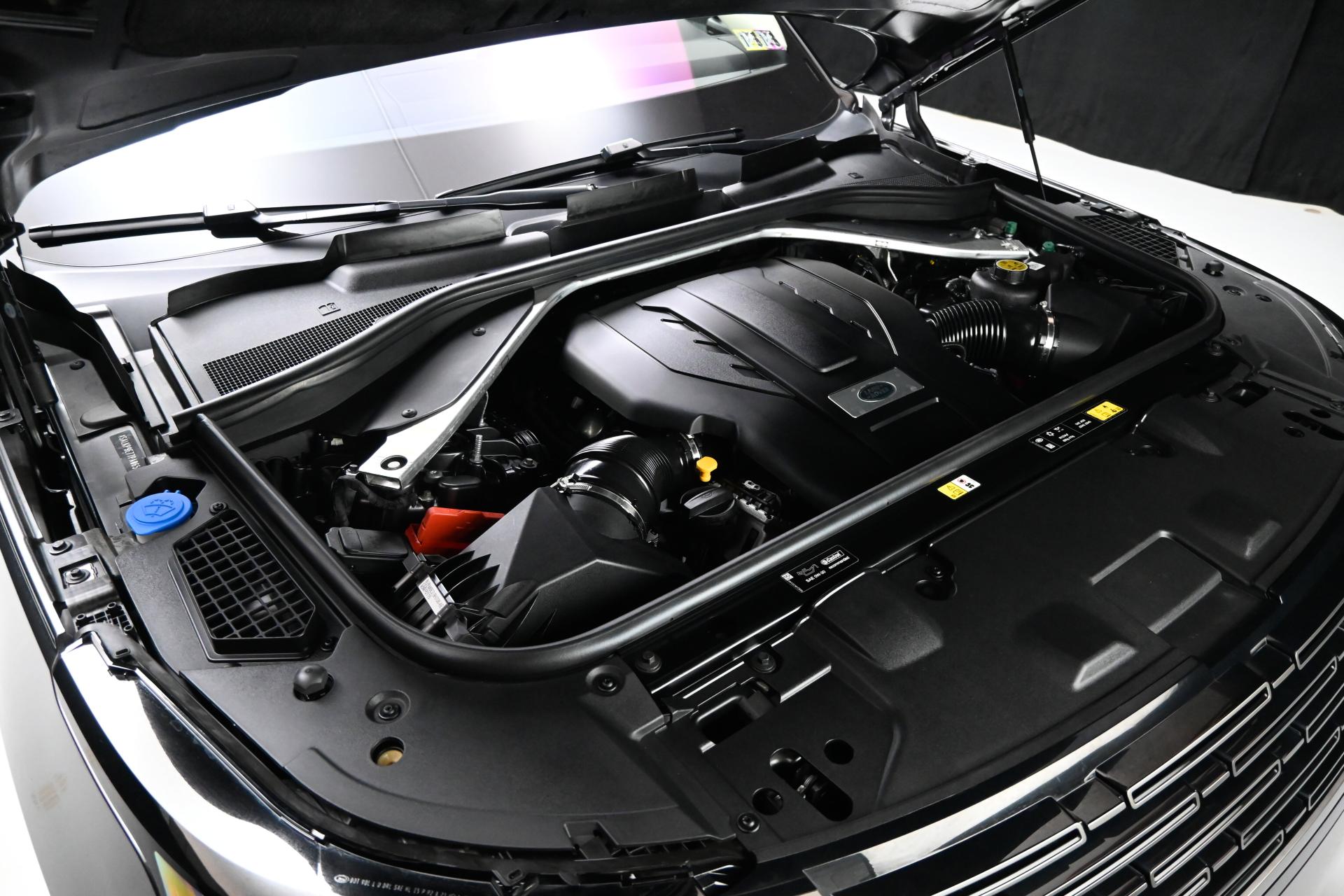 2023 Land Rover Range Rover SE photo 33