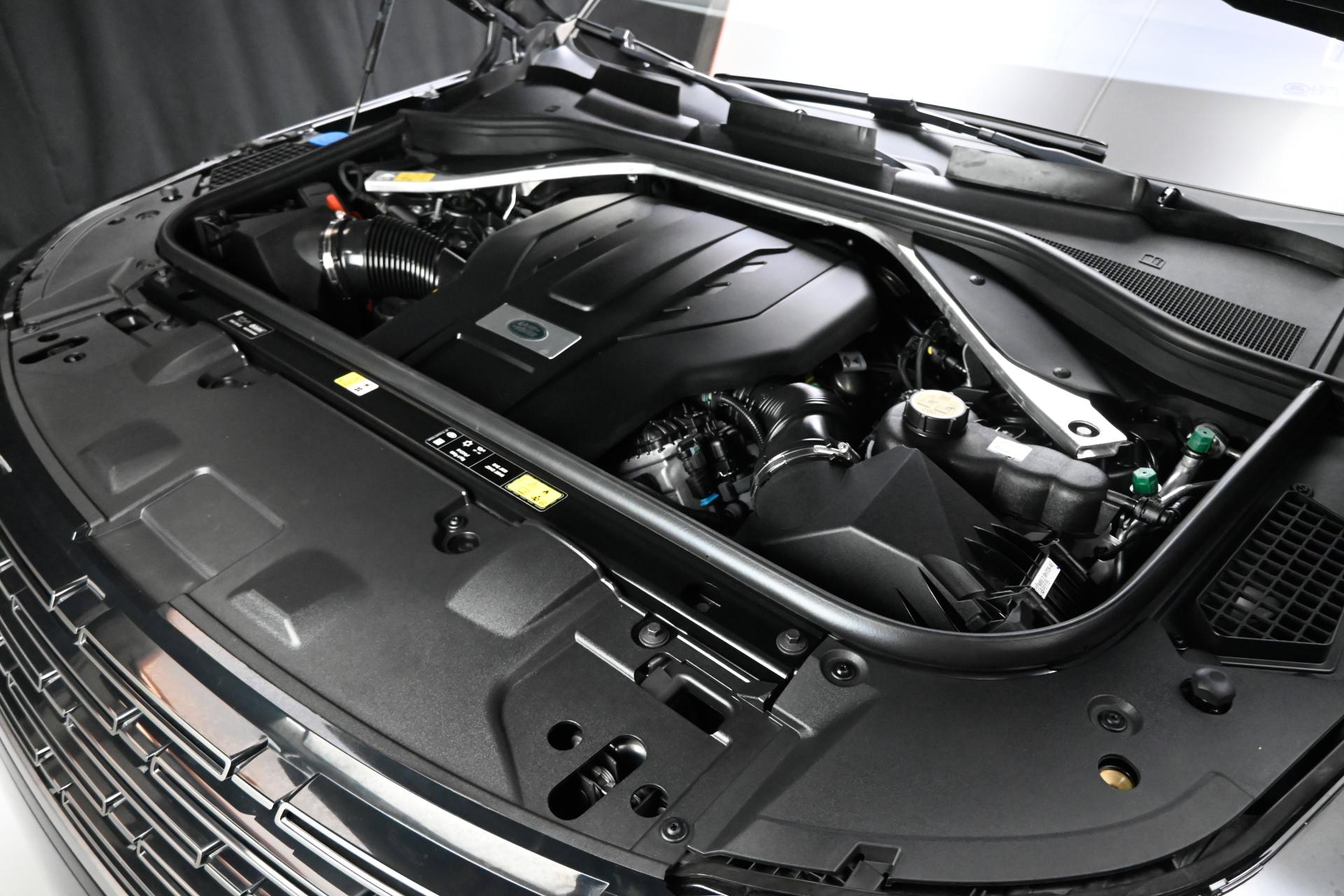 2023 Land Rover Range Rover SE photo 34