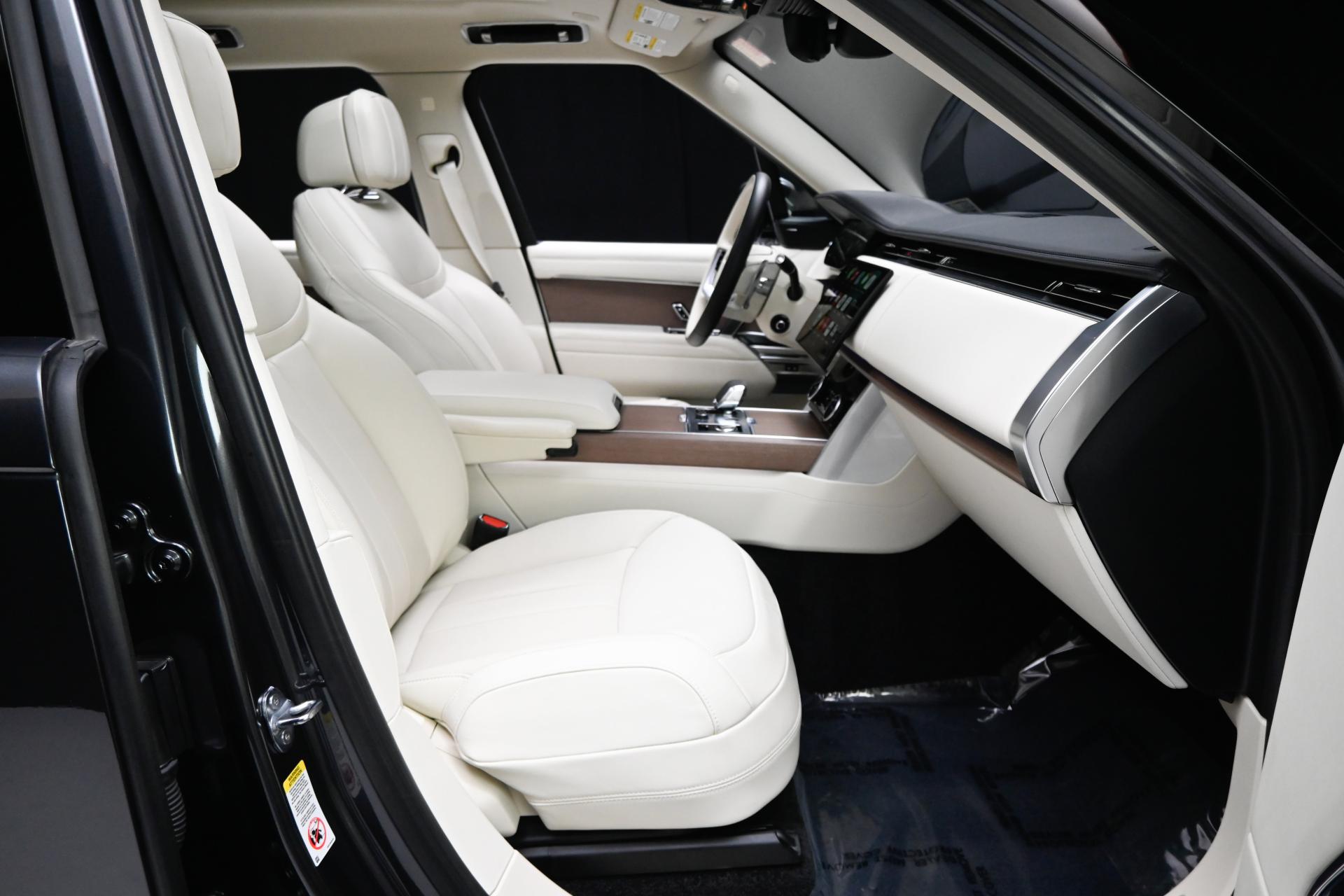 2023 Land Rover Range Rover SE photo 49