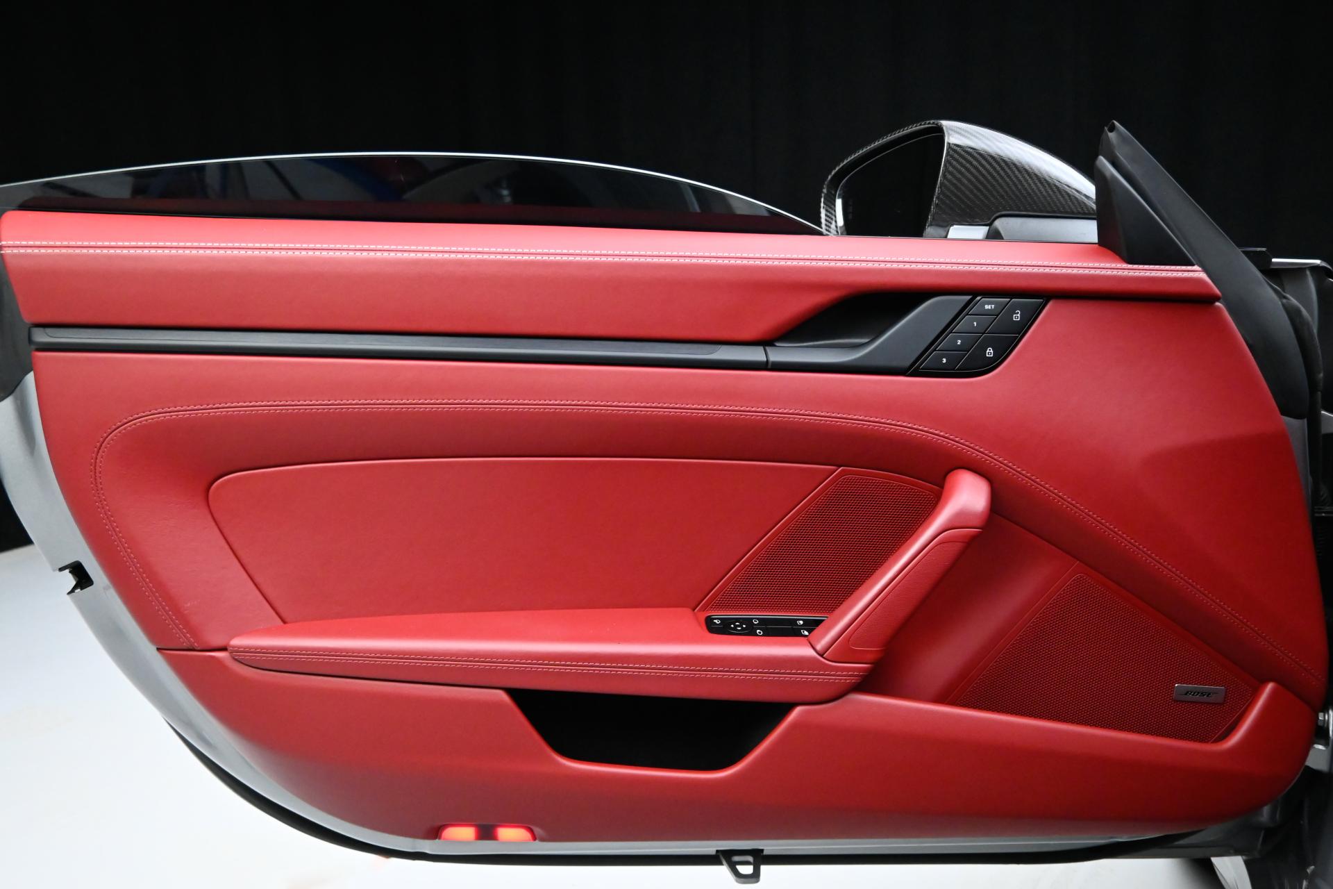 2022 Porsche 911 4 GTS photo 37