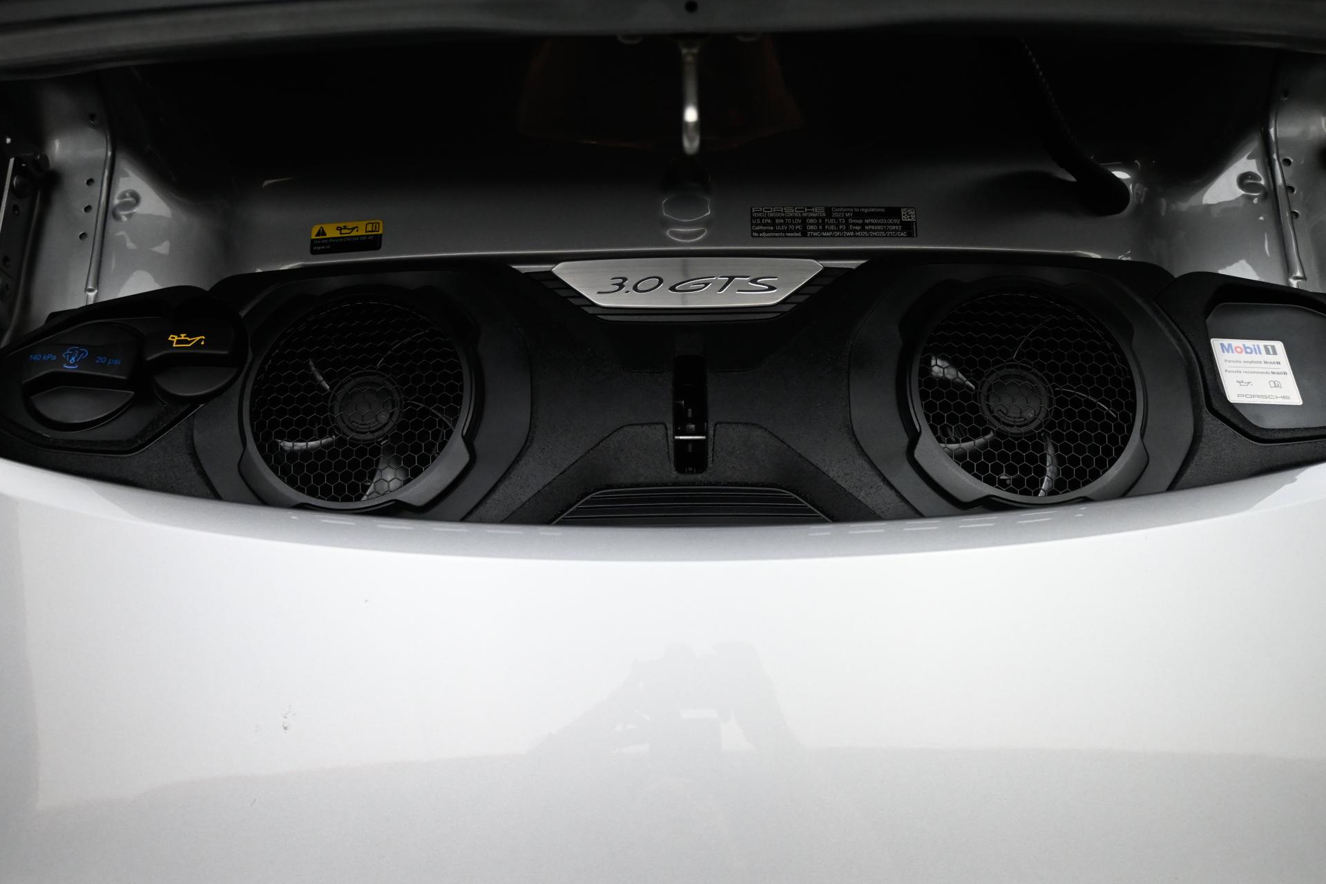 2022 Porsche 911 4 GTS photo 3