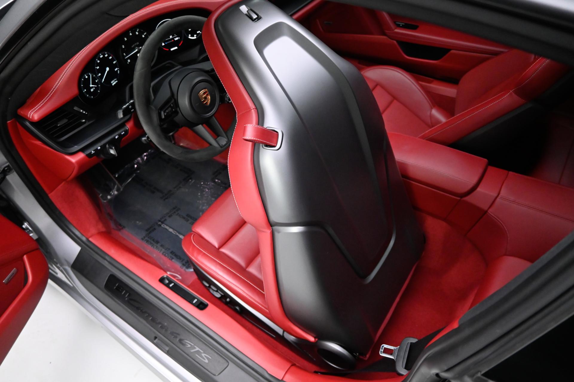 2022 Porsche 911 4 GTS photo 44