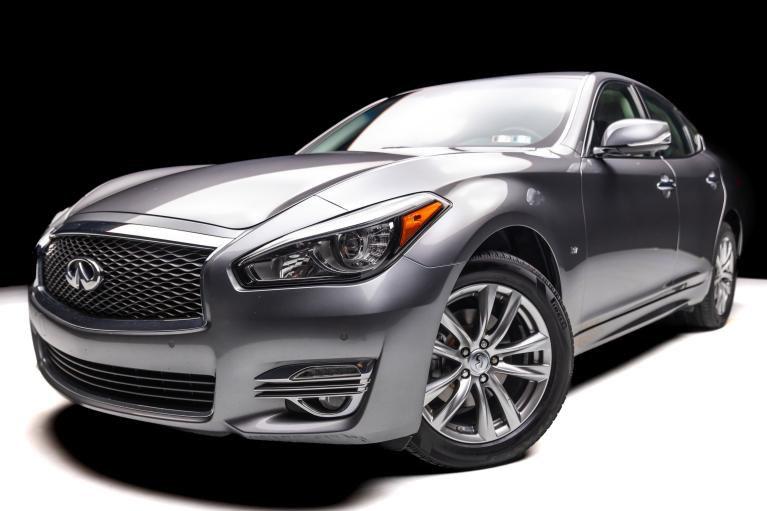 Used 2015 INFINITI Q70 for sale $15,950 at Motorcars of the Main Line in King of Prussia PA'