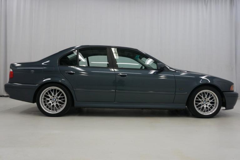 貴重！BMW 5Series 公式ライセンス商品 BMW 5シリーズ セダン (G60) : モデル、主要諸元および価格